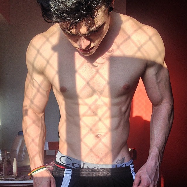 decisivo:  Insta @decisivo follow back ♡😘