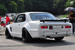 radracerblog:  72′ Nissan Skyline GT-R Hakosuka   I want it