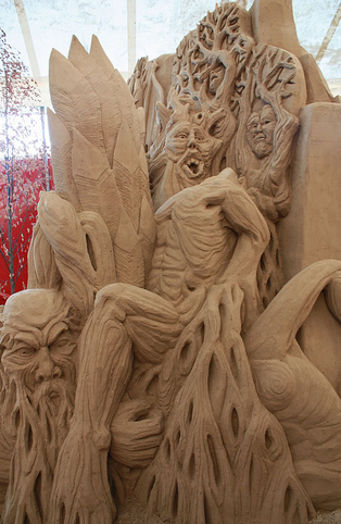 Porn Pics sixpenceee:  These Dante’s Inferno sand sculptures are