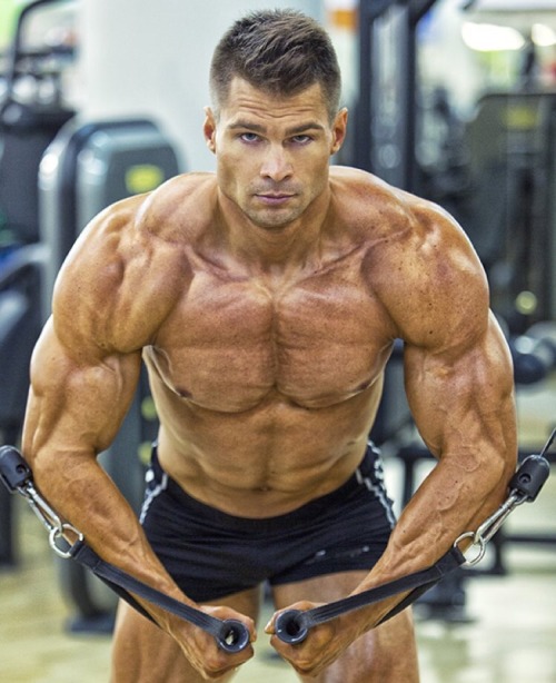 fuckyeahrussianmuscle:  Denis Gusev (Денис Гусев)