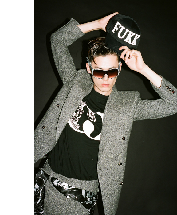 lesshot:   L’officiel Hommes model _Kim won jung // less