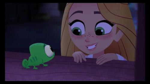 spongicx:Spoiler Screenshots from today’s new Tangled “Pascal’s Story”.