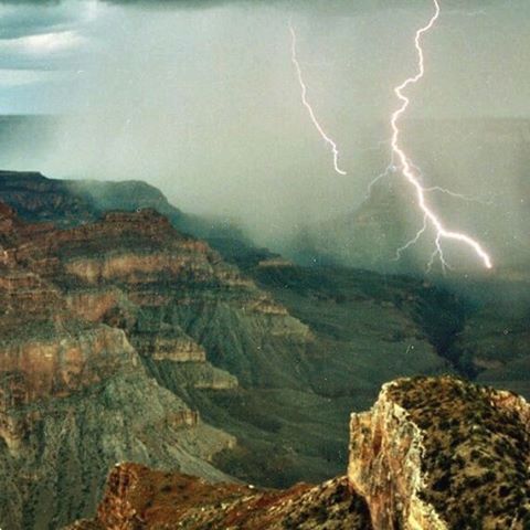 electricwest:Rainy day vibes ⚡️☔️ #electricwest #desert #rainyday #vibes