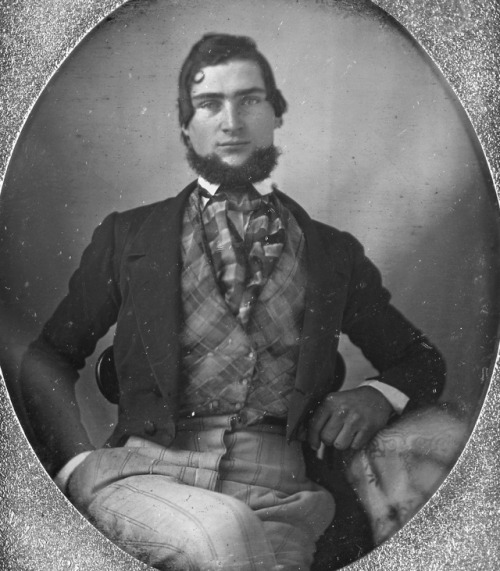 chubachus:Daguerreotype portrait of an unidentified man by James P. Weston, c. 1848.Source: Smithson