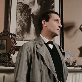 granada-brett-crumbs:See what you can make of that, friend Watson.