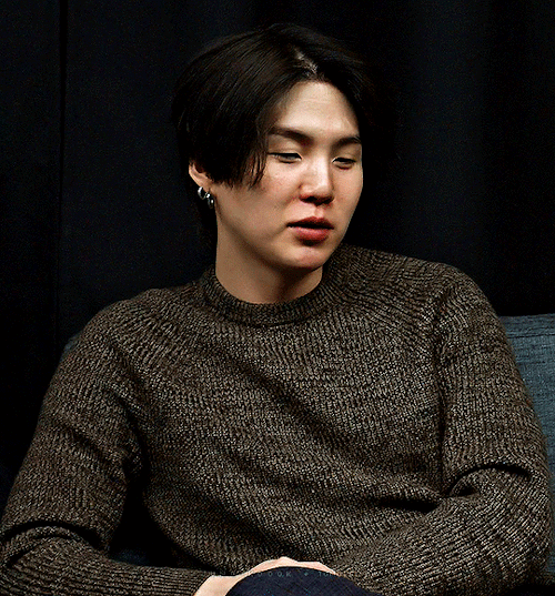 Yoongi In This Sweater 😳