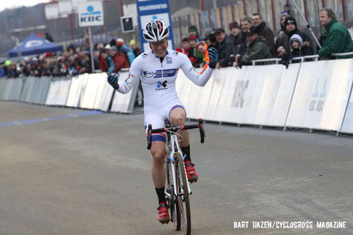 womenscycling: “Katie Compton wins the Zolder edition of the 2013 World Cup” - via Compt