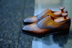 dandyshoecare:  If you want your shoes to be truly unique please contact us:info@dandyshoecare.it
