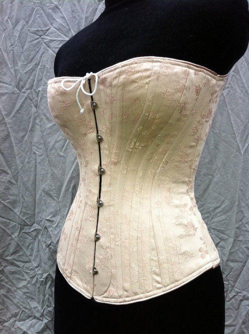 inlovewithburlesquelingerie:  Victorian Corset