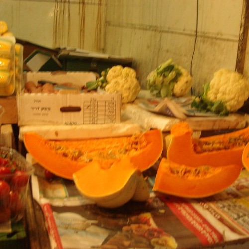 #market#veggimarket#vegetables#pumpkin#cullyflowers#healthyfood#orange
