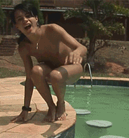stickie-figures:  She can hang out at my pool anytime