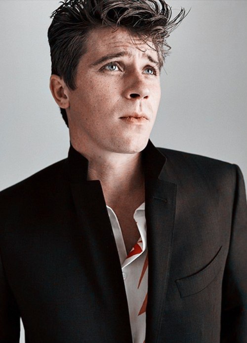 ★ ·.·´¯`·.·★ [ Garrett Hedlund ] ★·.·´¯`·.·★