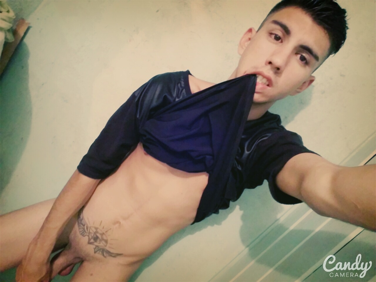 betomartinez:  This is Coco Strecci from Costa Rica.  He’s a hot guy that has