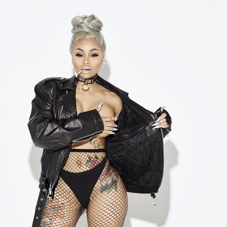 banginazzbeauties:  Blac Chyna sex ass would get it for real for real!!! 