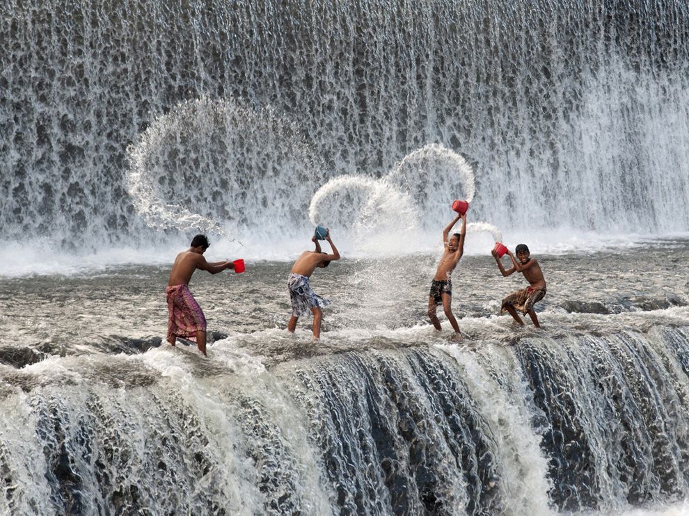 rivolgo:  This dam is on a river called Tukad Unda in Klungkung, Bali. I framed the