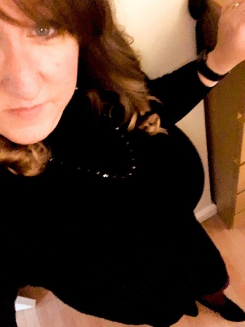 sarah-1971:OOTD Warm Jumper Dress 👗😘😘 Glasses are such a turn on