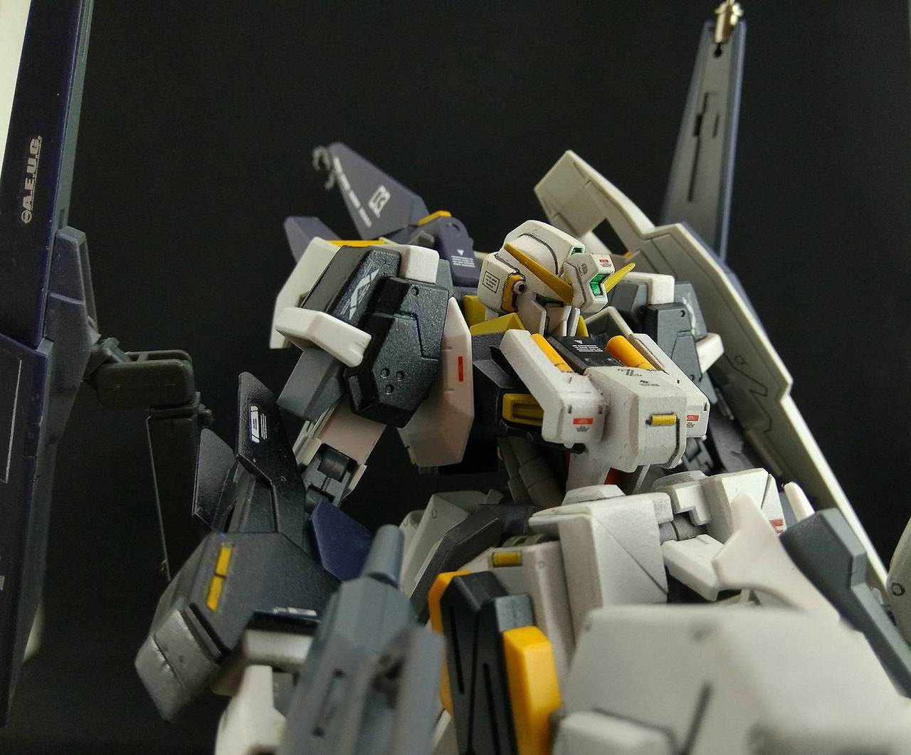 mechworks-uwu:  FINALLY IM DONEEE,Finally i get to take some clear shots of my HG