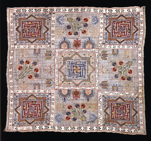 tomarzatsi:Armenian embroidery, 19th century // Armenian decoration from the headdress of a young wo