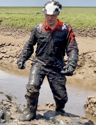 Enjoying life in boots, waterproofs and work gear on Tumblr