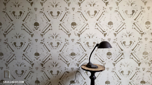 Porn skull-a-day:  Skeleton Damask pattern by photos