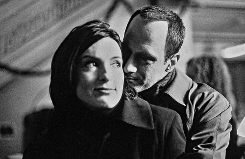 elliot-olivia:Chris Meloni and Mariska HargitayBehind the scenes of Law & Order: SVU : Jessica B