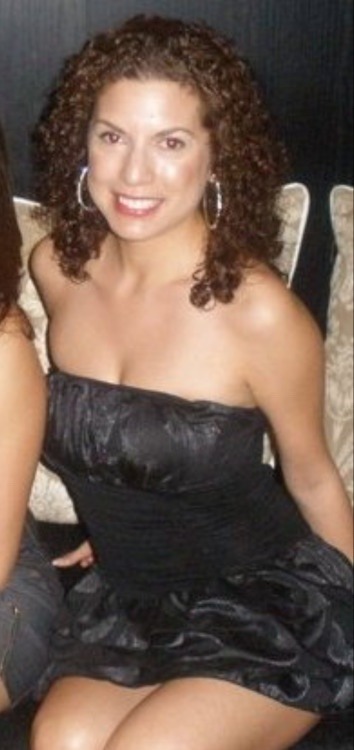 therealdeal1313:  Everyone meet sexy 28yo Mia from Arizona. Let’s make her feel welcome and show her some love. Maybe we can get her to come out her shell a little 