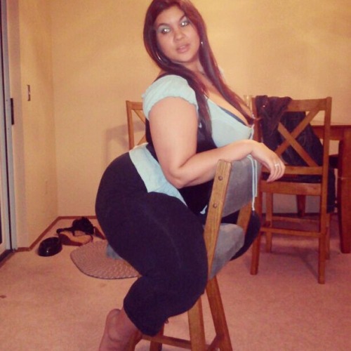 sexythickculo:  ebonyluvjazz:  sexythickculo:  Random thick sexy culo  