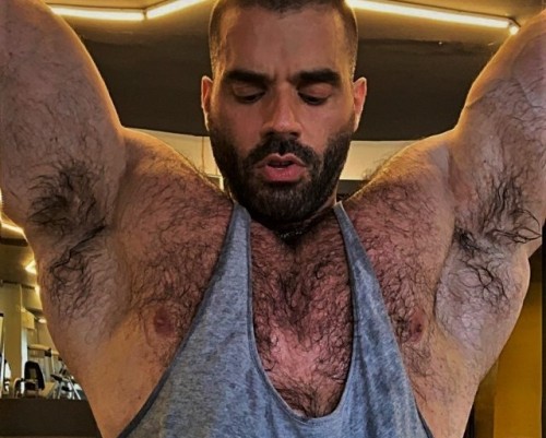 adammitchlove:Who wants to sniff these hairy sweaty armpits after a workout?  ME&hellip;I w