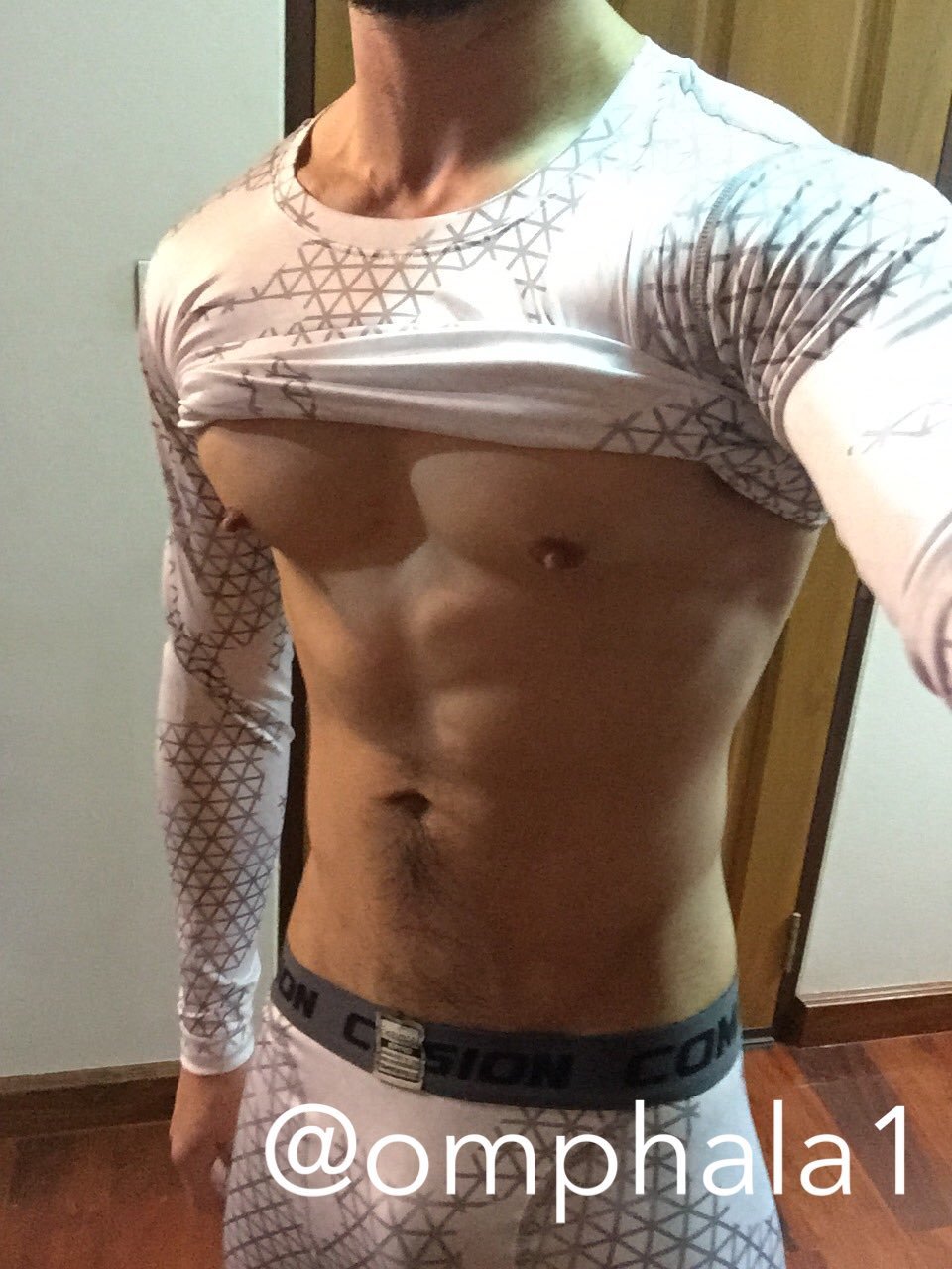 chicosguaposlindos:  asiaticos-hot-guys:  Omphala1  Thai gay