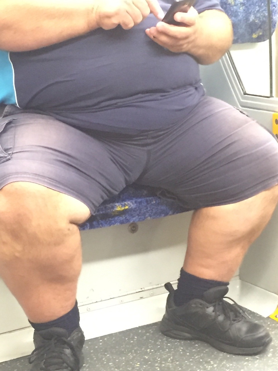 superchubfatpads:  Some hot chubs on the train this morning, tried to cruise but