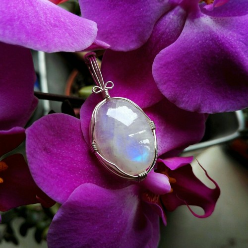 90377:Wire wrapped rainbow moonstone and labradorite pendant I made some time ago, they will be for 