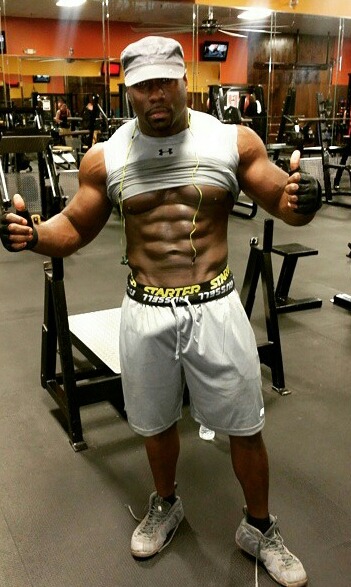 seeker310:  Bro got GREAT muscles..abs biceps…head to toe he’s so phyne!! Wow!!