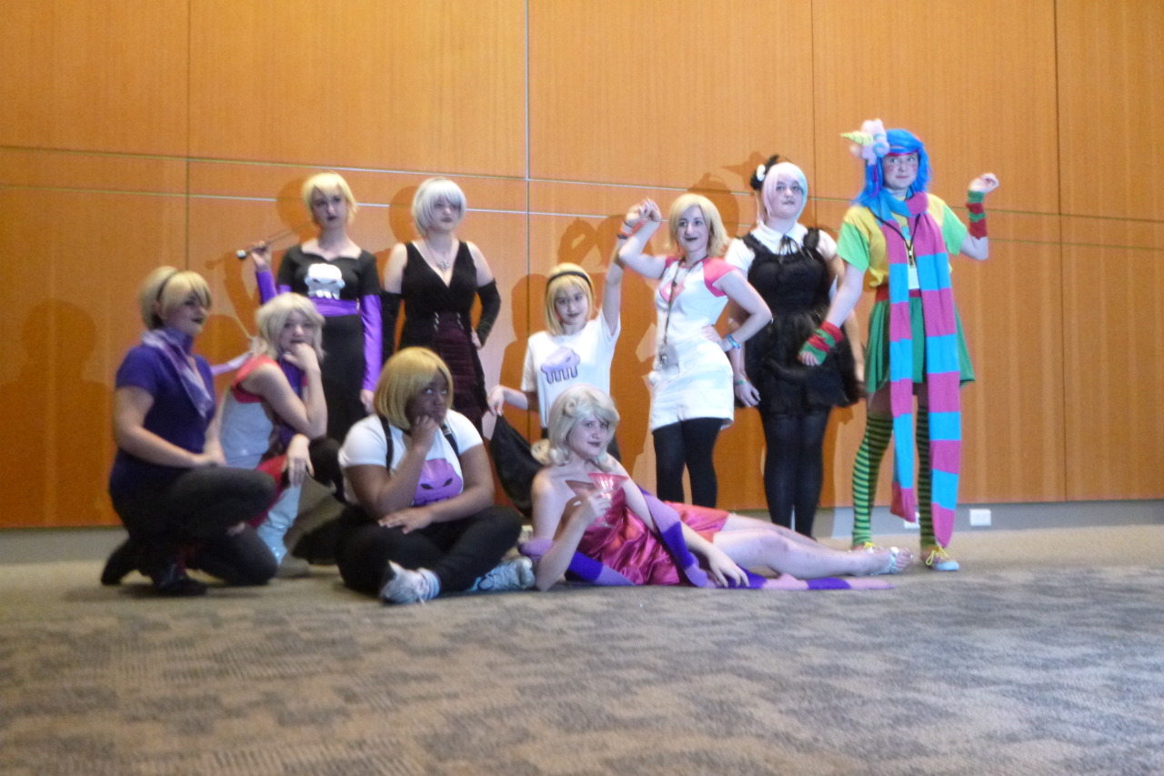 bestquius:  a6leist-slur:  Nekocon Saturday Homestuck Photoshoot 2/3  I am the Equius