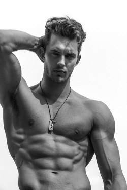 fitnessmalemodels:  www.fitnessmalemodels.tumblr.com