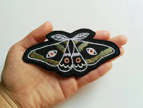 sosuperawesome:  Patches and banners by eradura on Etsy • So Super Awesome is also on Facebook, Twitter and Pinterest • 
