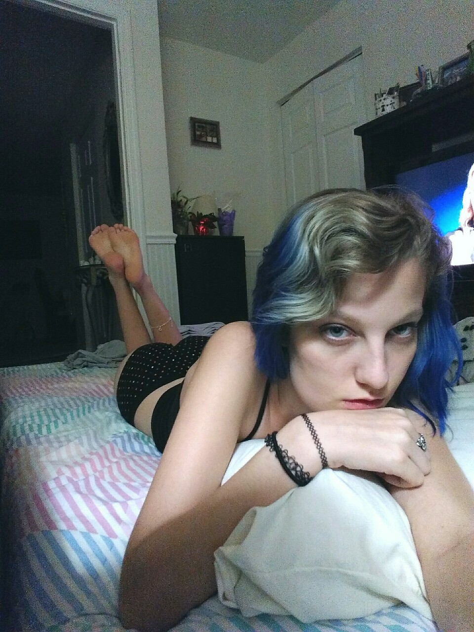 sortofunpleasant:   ManyVids / My Porn / Snapchat  / Wishlist / Twitter   (I WILL