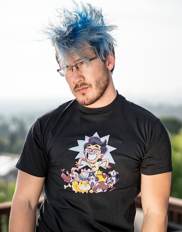 (From Markiplier’s Facebook)
How cool are DOGS amirite? Well now you can show your support of your favorite canine friends with this brand new shirt!
http://1shirt.com/collections/markiplier/products/dogiplier