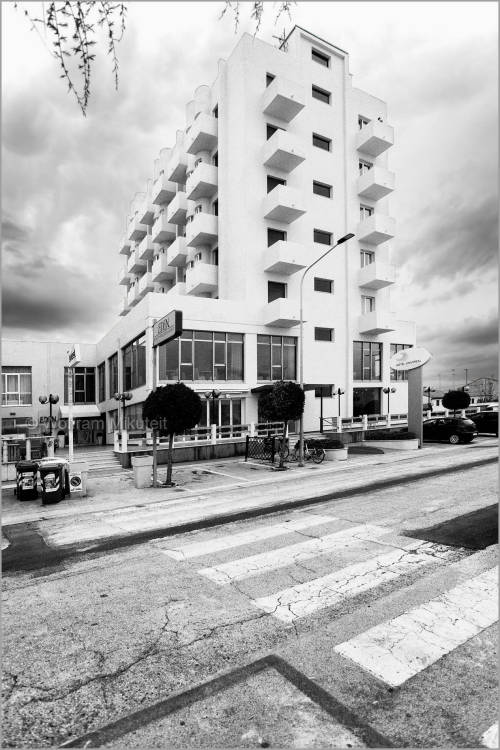 Balconymania. Hotel Universal, Senigallia (AN), Italy.  Photo: © Wolfram Mikuteit   