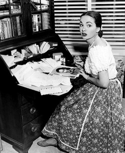 lanallure: Ann Blyth answering fan mail,