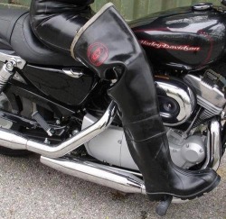 skinheadboots:  hitsugaya90:skinheadboots have you considered these?  they would be fucken hotttt, where do i get a pair of them?