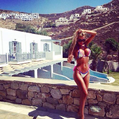 serresnews:  Loredana Chivu is an international glamour model and TV Personality from Romania, for more photos and videos click -> Loredana Chivu     