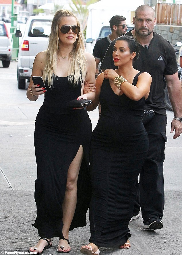 ultimatekimkardashian:  Kim and Khloe at St. Barts for family vacation 8.17