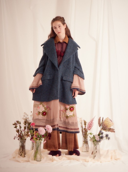 tokyo-fashion:Nana Miyashita - an 18-year-old Japanese fashion designer who has been invited to show