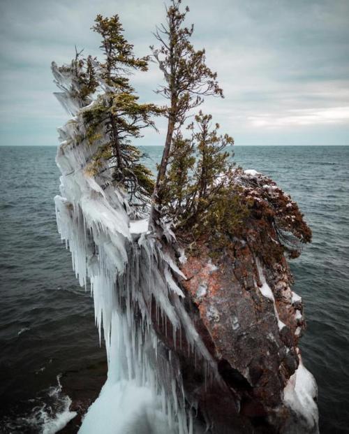 amazinglybeautifulphotography: Silver Bay, Minnesota [1600x1048] - nbnw64