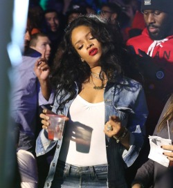 Rihanna ∞