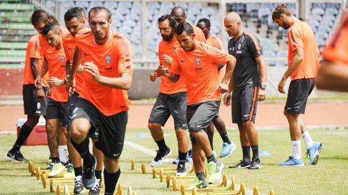 j-u-v-e: Training session (05-08-2014).