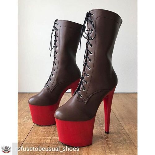 Credit to @refusetobeusual_shoes : RTBU ZOE 20cm Platform Calf Lace Up Boot Extreme Fetish BDSM LARP