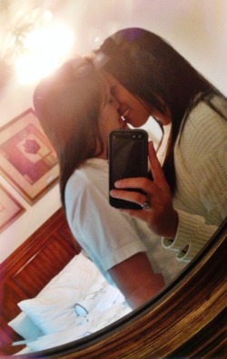 the-inspired-lesbian:  Love &amp; Lesbians ♡