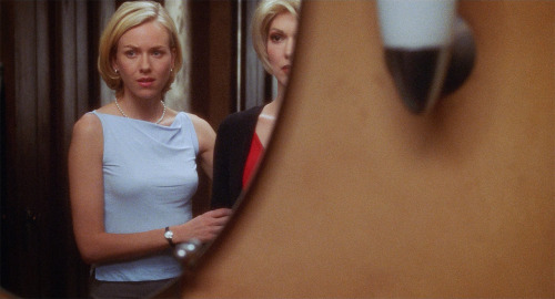inthedarktrees:You look like someone else.Naomi Watts & Laura Harring | Mulholland Drive  