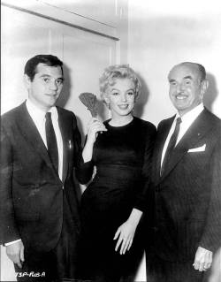infinitemarilynmonroe:  Marilyn Monroe receives a key to Warner Brothers, 1956.